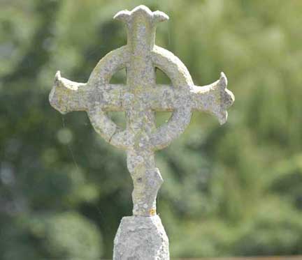 mary.damaged.celtic.cross3.m